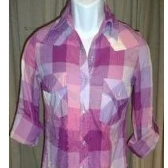 Rue21 Tops Rue2 Pretty Snapbutton Shirt In Size Small Poshmark